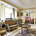 Queens Boutique Hotel