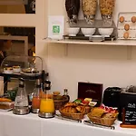 Queens Boutique Hotel