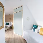 Queens Boutique Hotel