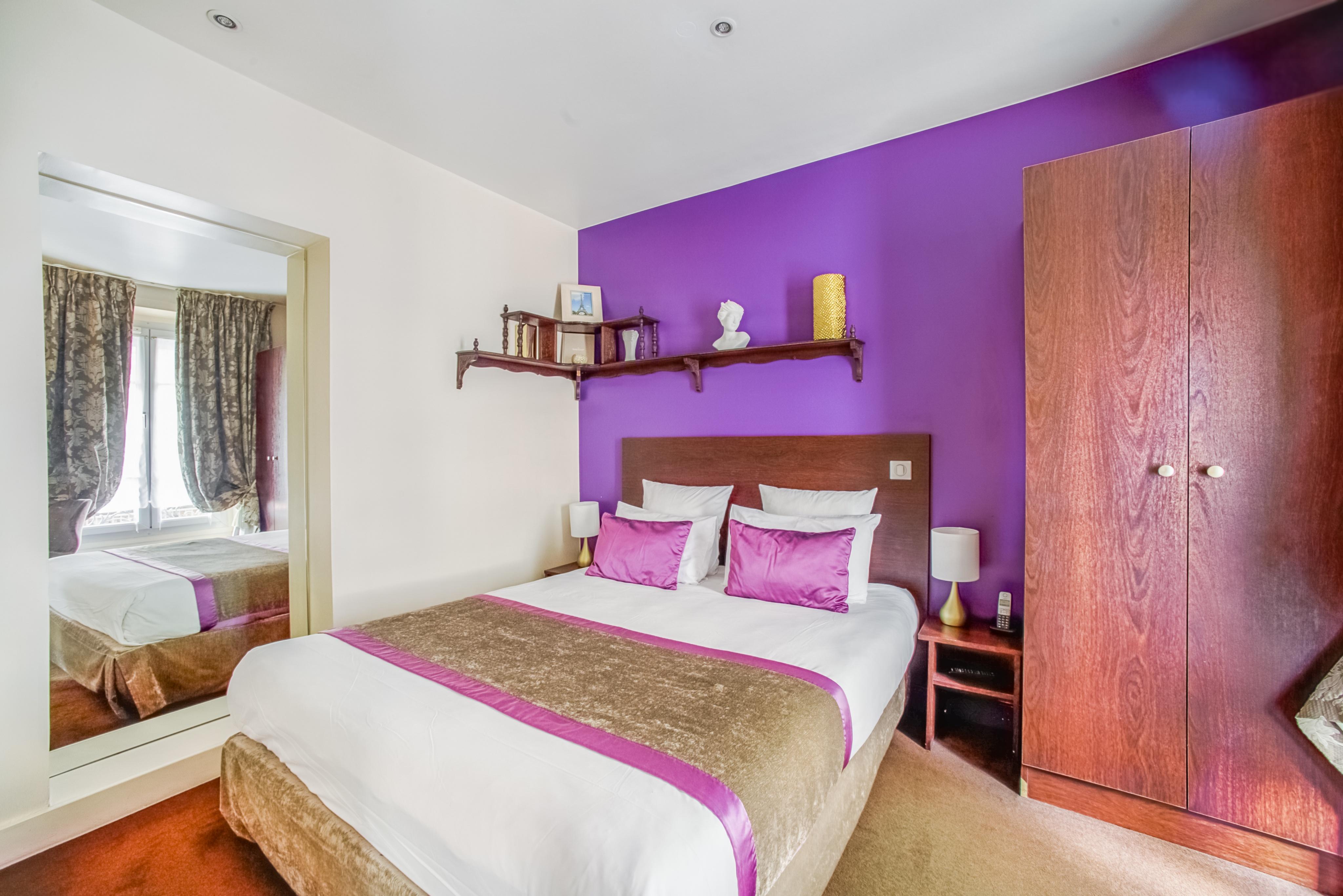 Queens Boutique Parigi