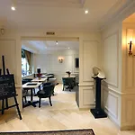 Queens Boutique Parigi