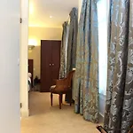 Queens Boutique Hotel Parigi