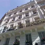 Queens Boutique Parigi